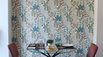 Dagelijks continentaal ontbijt inbegrepen