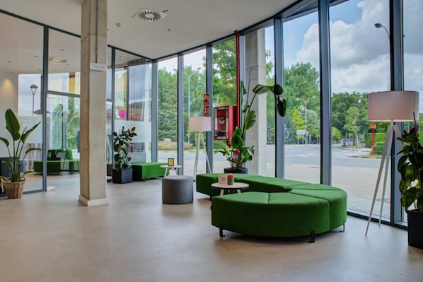 Lobby sitting area - Estudios y Habitaciones Modernas en PAMPLONA, SK (Pamplona)