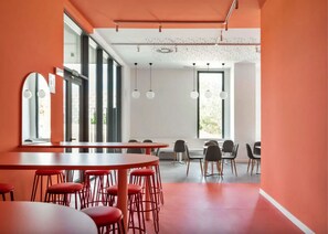 Restaurant - Estudios y Habitaciones Modernas en PAMPLONA, SK (Pamplona)