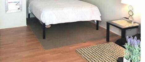 1 quarto, Wi-Fi de cortesia, roupa de cama