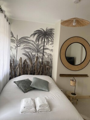 9 bedrooms, iron/ironing board, WiFi, bed sheets - Maison Grande Capacité - 9 Chambres - Proche Centre-ville, Gare et Arena (Reims)