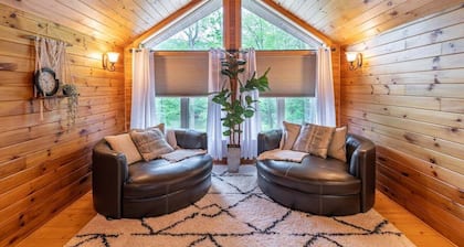 Creekside Hideaway 3 BR 2 Bath