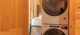 Creekside Hideaway 3 BR 2 Bath