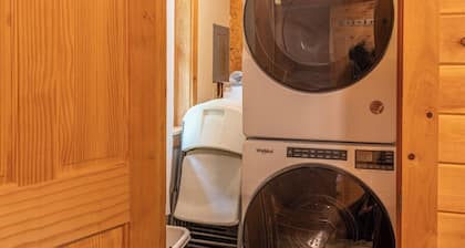 Creekside Hideaway 3 BR 2 Bath