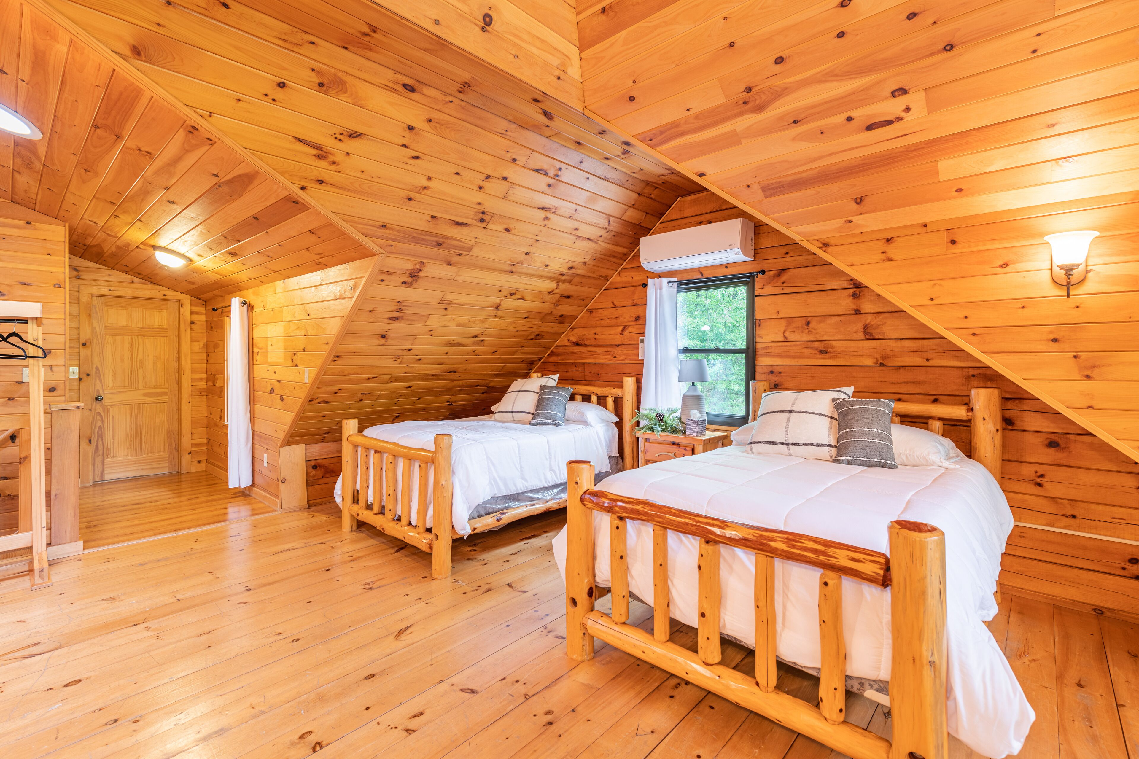 3 makuuhuonetta, silitysrauta/-lauta, Wi-Fi, vuodevaatteet