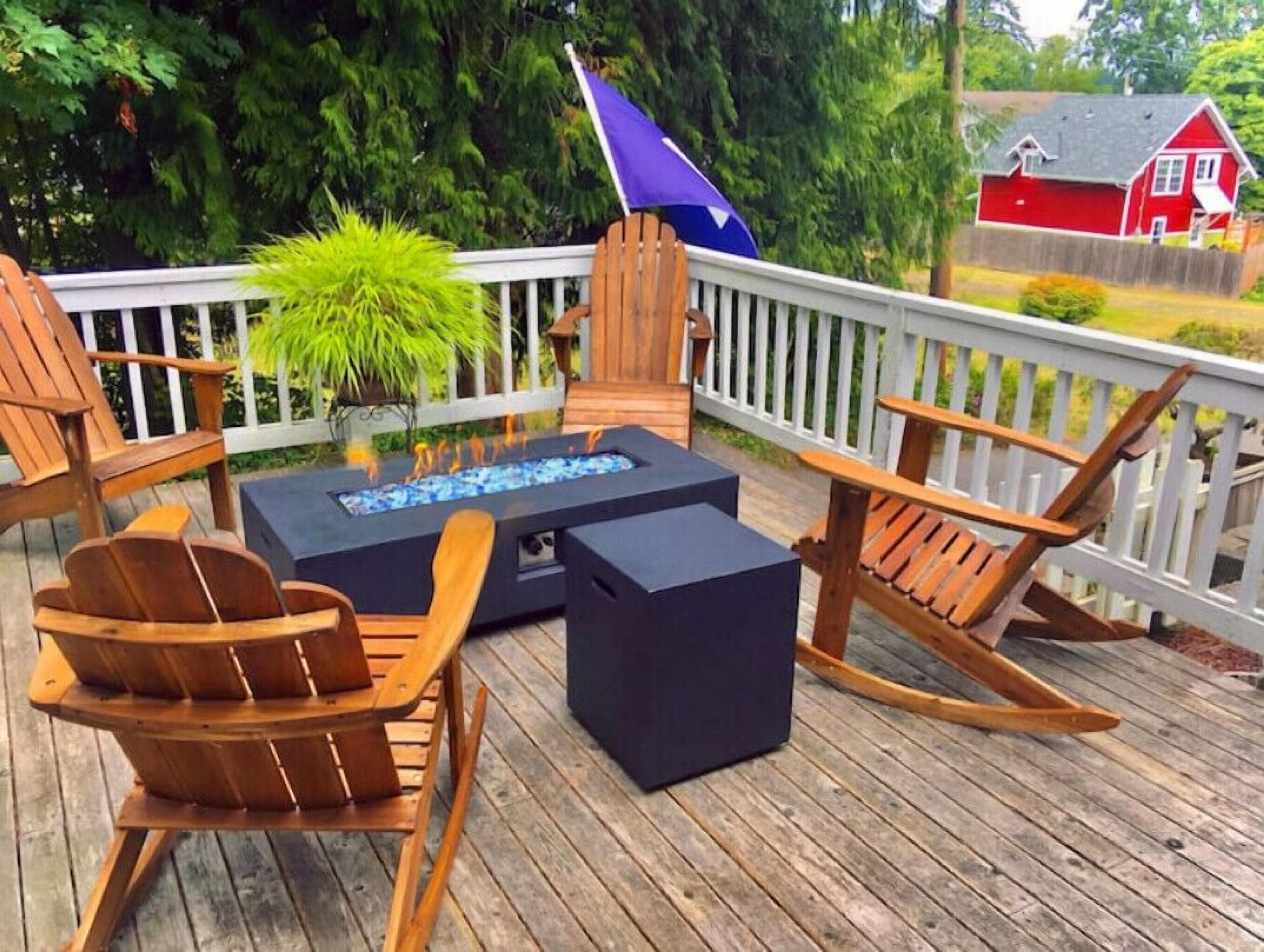 2 bed w/ loft, Keyport beach a block away w/ kayak