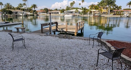 Spectacular 2br/2bth isld apartm
