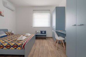2 chambres, fer et planche à repasser, Wi-Fi gratuit, draps fournis