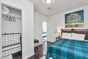 5 Schlafzimmer, Bügeleisen/Bügelbrett, WLAN, Bettwäsche