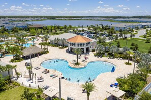 A heated pool - Magic Condo 3BR at Storey Lake – 10 min to Disney! (Kissimmee)