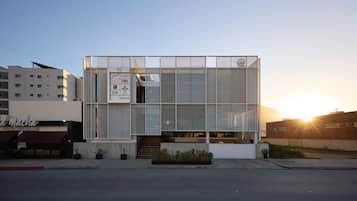 Vista frontal de la propiedad