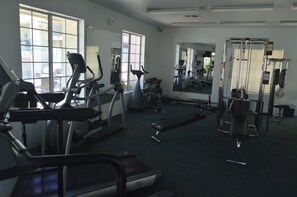 Fitness facility - River View Oasis - near Casinos - Pet Friendly (Laughlin)