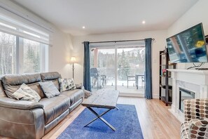 TV, fireplace, Netflix, streaming services