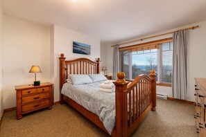 3 chambres, fer et planche à repasser, Wi-Fi, literie fournie