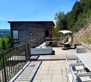 Outdoor dining - Hôtel à la maison - Panache, spa et fleuve (Baie-Saint-Paul)