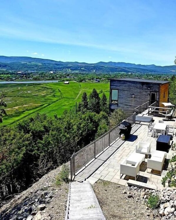Terrace/patio - Hôtel à la maison - Panache, spa et fleuve (Baie-Saint-Paul)