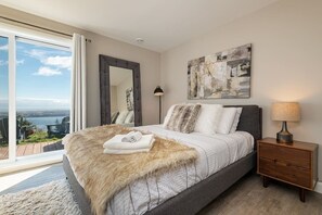 3 habitaciones, tabla de planchar con plancha, wifi y ropa de cama 