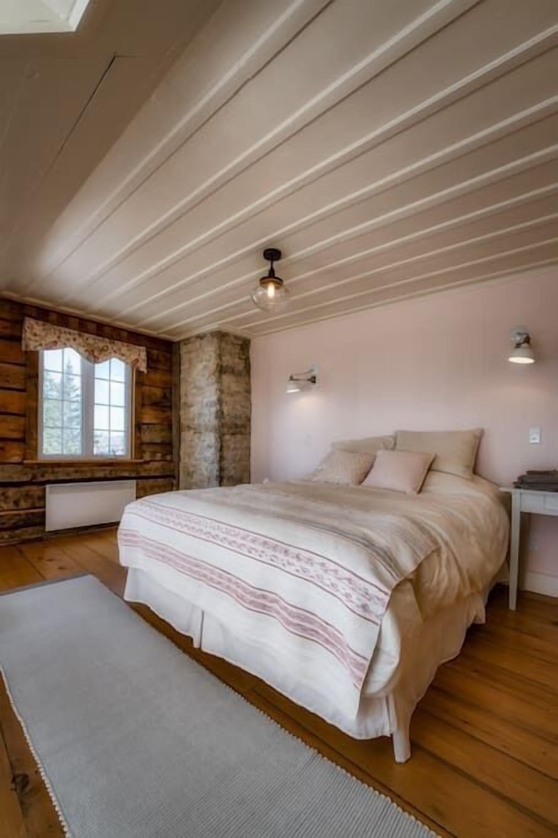 4 bedrooms, WiFi, bed sheets