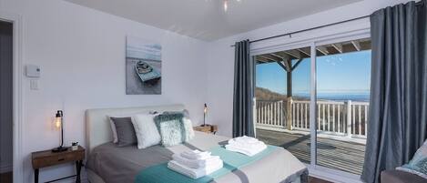 4 habitaciones, tabla de planchar con plancha, internet y ropa de cama