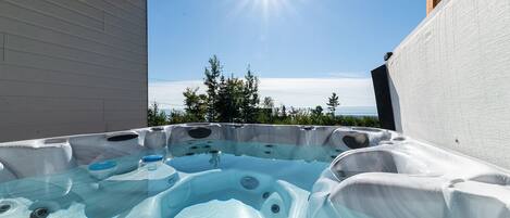 Bain à remous extérieur