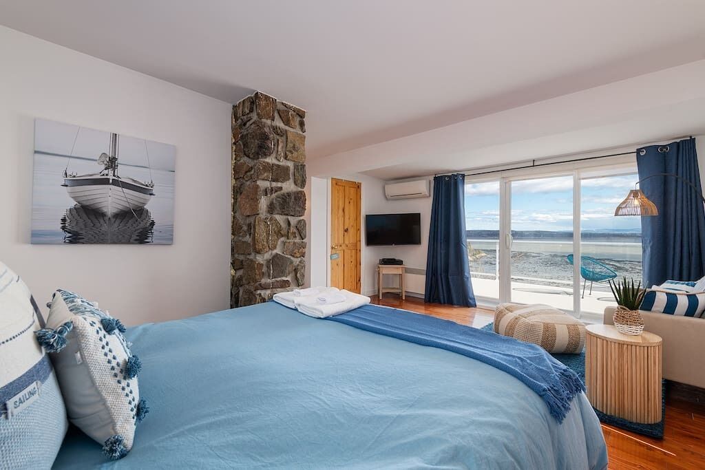 3 chambres, fer et planche à repasser, Wi-Fi, draps fournis