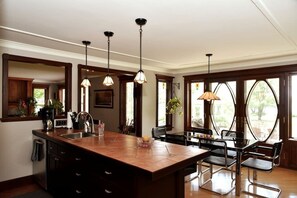 Dining - Hôtel à la maison - Ô Repère du Capitaine avec spa (Weedon)