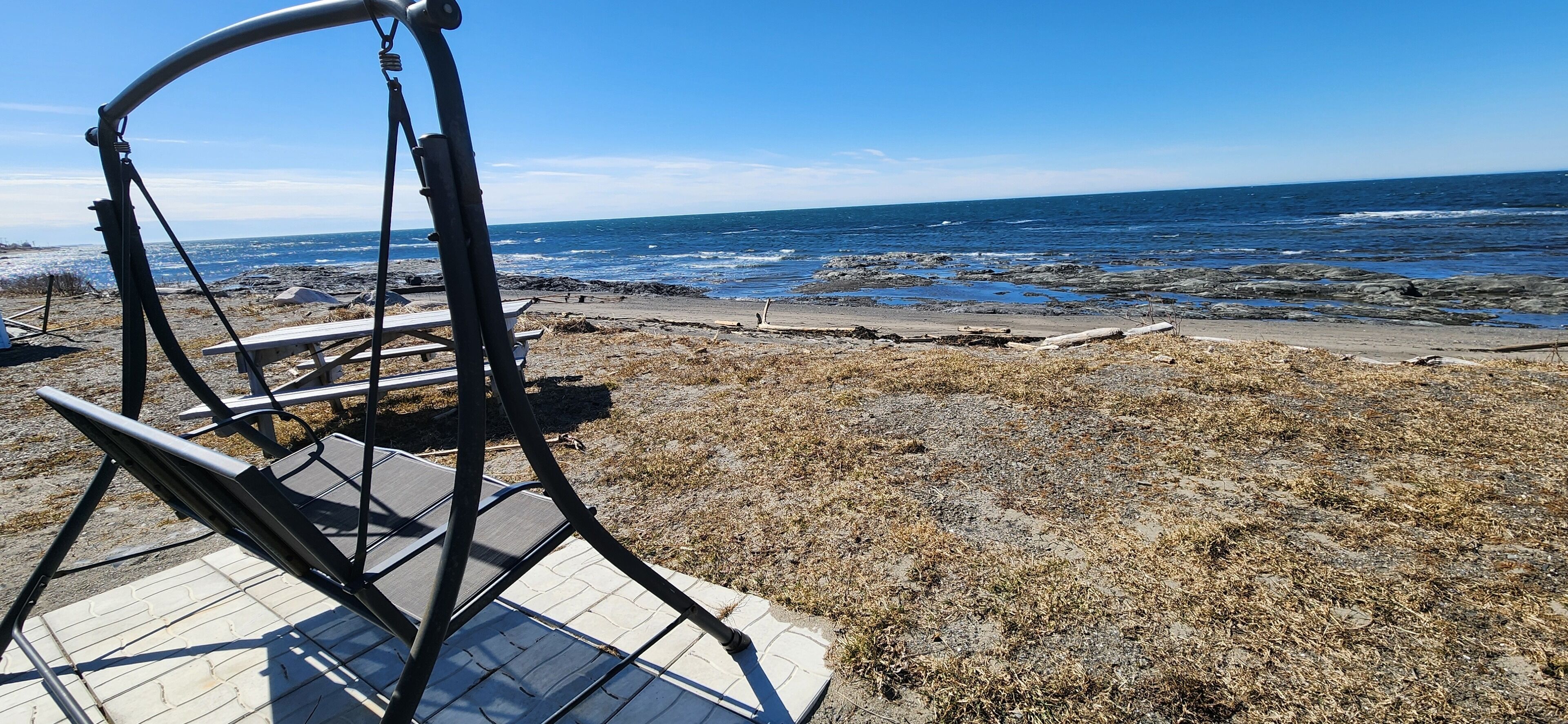 En la playa y toallas de playa 