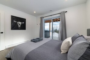 3 habitaciones, tabla de planchar con plancha, wifi y ropa de cama