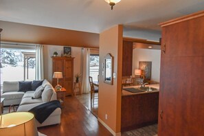 TV, fireplace, DVD player