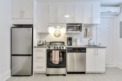 Hôtel à la maison - The Villeray Nest