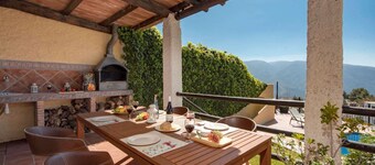 El Sabuco - Four Bedroom Villa, Sleeps 8