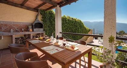 El Sabuco - Four Bedroom Villa, Sleeps 8