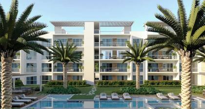 NEW Condo, 5 minute walk to Casino and 10 minute walk to the Beach!