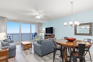 テレビ、卓球台