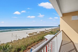 Beach nearby - Official Majestic Beach Resort - T1 0210 - Small 2BR 2BA - Sleeps 6 (Panama City Beach)