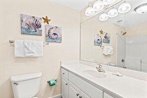 Hair dryer, towels - Official Majestic Beach Resort - T1 1810 - Small 2BR 2BA - Sleeps 6 (Panama City Beach)