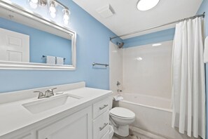 Hårtørrer, håndklæder