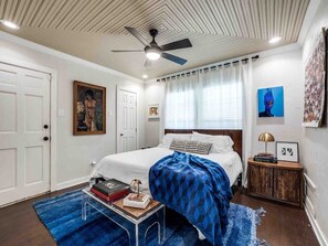 2 chambres, fer et planche à repasser