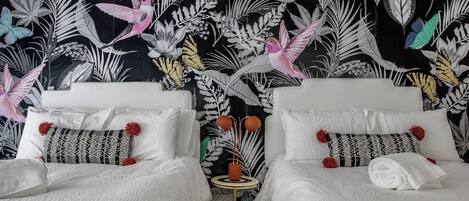 4 bedrooms, desk, iron/ironing board