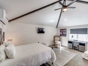 1 Schlafzimmer, Bügeleisen/Bügelbrett