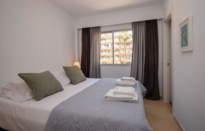 1 Schlafzimmer, Bügeleisen/Bügelbrett