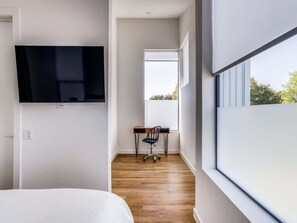 4 quartos, ferros/tábuas de passar roupa