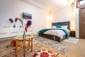 5 chambres, fer et planche à repasser, Wi-Fi