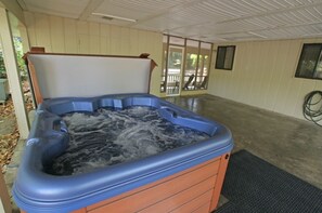 Terrace/patio - Downtown Trinity- Walking Distance to Downtown Gatlinburg Strip! (Gatlinburg)