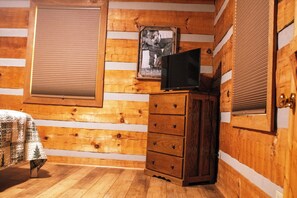 4 bedrooms, bed sheets