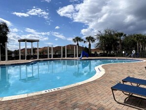 Outdoor pool - Cozy 1BR apt-Pool/Tennis/Gym/Near attractions (Kissimmee)