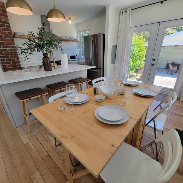 Dining - Olive Branch Cottage, Historic Park Circle, Nearby Restaurants, Breweries & Bars (North Charleston)