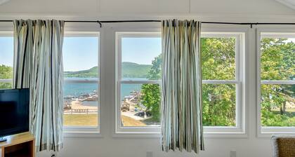 2 Bedroom Cottage with amazing views of Otsego Lake