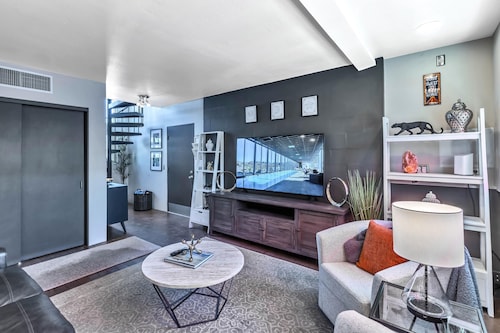 Modern Loft with Lush Garden and Spa in Historic Sam Hughes Neighborhood U of AZ