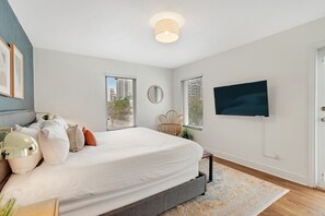 6 Bedroom Home | 6 bedrooms, free WiFi
